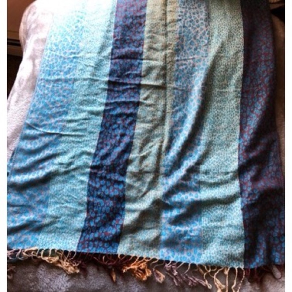 Pashmina scarf blue print